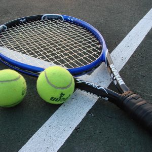 Shark Control 98 Tennis Racket